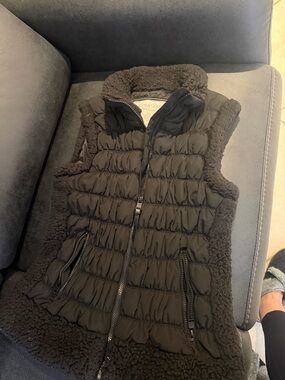 Calvin Klein Performance Black Quilted Sherpa-Trim Vest
